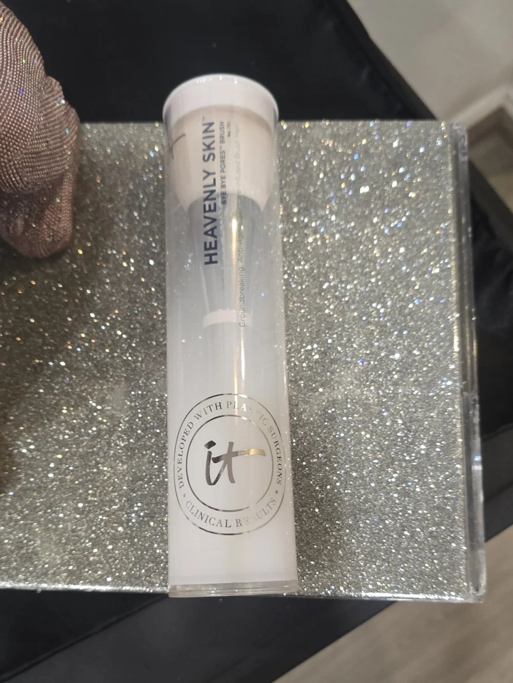It Cosmetics Heavenly Skin Bye Bye Pores Brush No 701